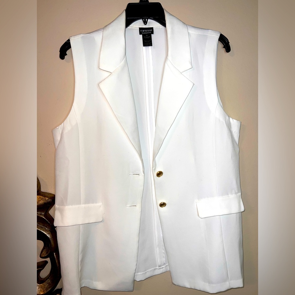 Flirtatious white vest
